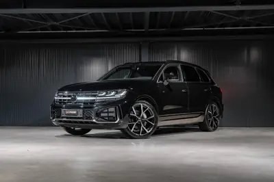 VW Touareg 3.0 TDI R-Line — SUV premium diesel, cuir intégral, 18 500 km — vue extérieure