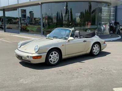 Porsche 911 3.6 Carrera 4 Cabriolet — Roadster mythique des années 90, propulsion intégrale — vue extérieure