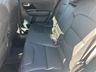 Kia Niro 1.6 GDi Plug-in Hybrid — SUV rechargeable, consommation imbattable — Miniature 7