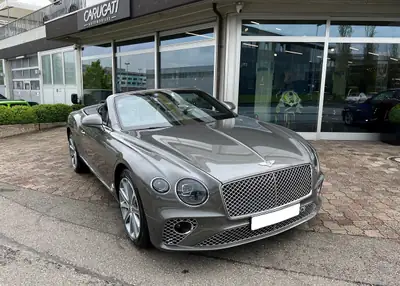 Bentley Continental GTC 6.0 W12 — Cabriolet de luxe, 635 ch, édition Centenary — arrière