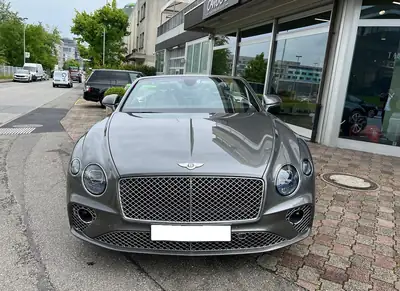 Bentley Continental GTC 6.0 W12 — Cabriolet de luxe, 635 ch, édition Centenary — intérieur