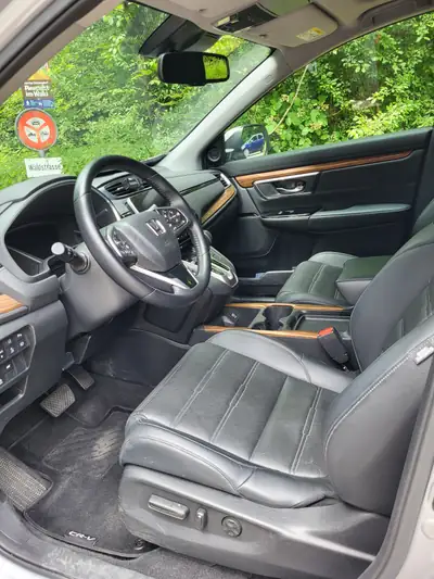 Honda CR-V 1.5i-VTEC Executive 4WD — SUV polyvalent, historique complet, 47'500 km — Miniature 9