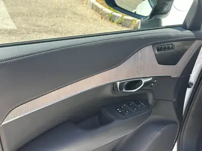 Volvo XC90 T8 TE Ultimate Dark — SUV 7 places hybride rechargeable, 90'000 km — Thumbnail 17