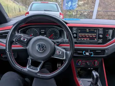 VW Polo 2.0 TSI GTI DSG — Sportive compacte dynamique, 95'000 km seulement — dashboard