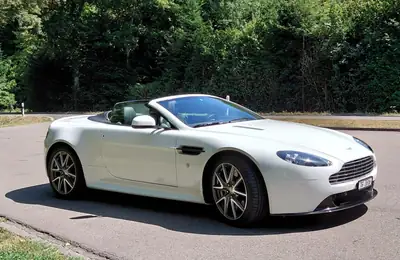 Aston Martin V8 Vantage S Roadster — Cabriolet de prestige 436 ch, 34'000 km — fianco