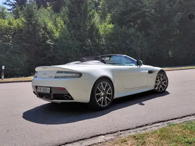 Aston Martin V8 Vantage S Roadster — Cabriolet de prestige 436 ch, 34'000 km — interni