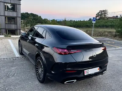 Mercedes-Benz GLC 200 Coupé AMG Line 4MATIC — Hybride léger, design sportif, reprise de lease possible — arrière