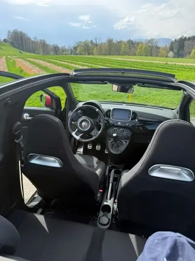 FIAT 500 Abarth 1.4 T-Jet 145 — Cabriolet sportif, 75'000 km seulement — Innenraum