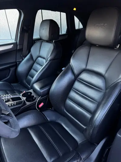 Porsche Macan 3.0 V6 GTS — SUV sportif 360 ch, véhicule de collection en excellent état — dashboard