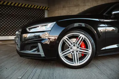 Audi S5 Sportback 3.0 V6 TFSI — Performance quattro, très faible kilométrage, garantie — vista posteriore