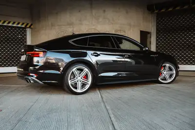 Audi S5 Sportback 3.0 V6 TFSI — Performance quattro, très faible kilométrage, garantie — dettaglio