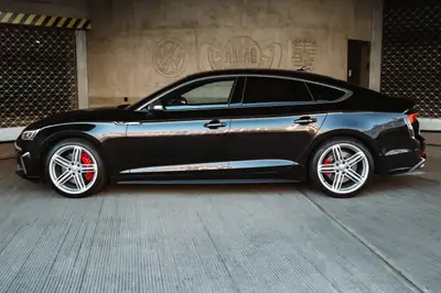 Audi S5 Sportback 3.0 V6 TFSI — Performance quattro, très faible kilométrage, garantie — interni