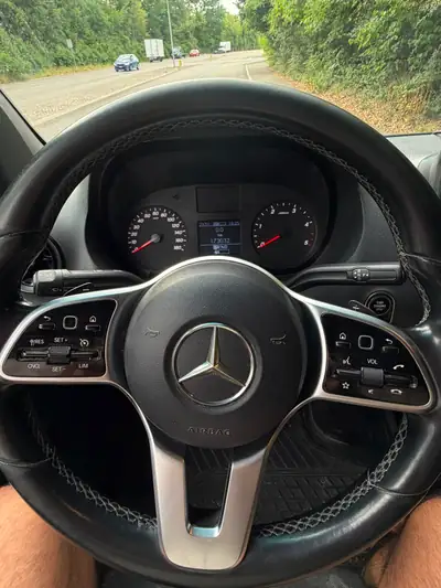 Mercedes-Benz Sprinter 314 CDI — Utilitaire fiable, 173 000 km, boîte auto — Miniature 9