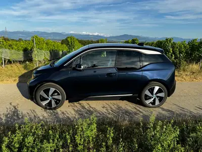 BMW i3 120 Ah — Citadine électrique premium, 49 700 km, état impeccable — côté