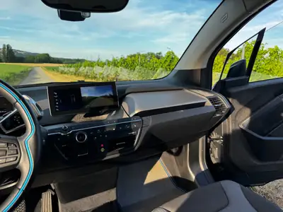BMW i3 120 Ah — Citadine électrique premium, 49 700 km, état impeccable — Miniature 12