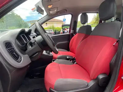 Fiat Panda 0.9 TwinAir Turbo 4x4 — Citadine polyvalente, rouge métallisé, très économique — Miniatur 7