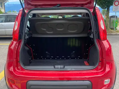 Fiat Panda 0.9 TwinAir Turbo 4x4 — Citadine polyvalente, rouge métallisé, très économique — Miniatur 23