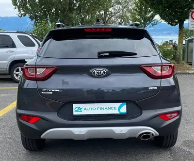 Kia Stonic 1.0 T-GDi — Petit SUV dynamique, économe et bien équipé — tableau de bord