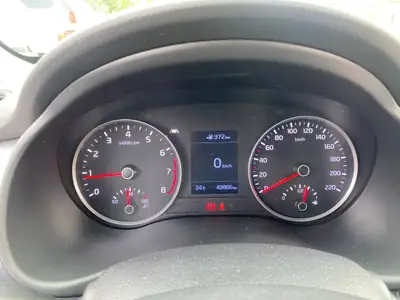 Kia Stonic 1.0 T-GDi — Petit SUV dynamique, économe et bien équipé — Miniature 9