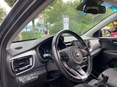 Kia Stonic 1.0 T-GDi — Petit SUV dynamique, économe et bien équipé — Miniature 10