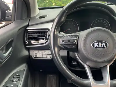 Kia Stonic 1.0 T-GDi — Petit SUV dynamique, économe et bien équipé — Miniature 14