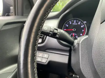 Kia Stonic 1.0 T-GDi — Petit SUV dynamique, économe et bien équipé — Miniature 16