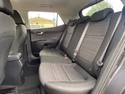 Kia Stonic 1.0 T-GDi — Petit SUV dynamique, économe et bien équipé — Miniature 24