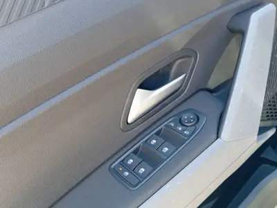 Dacia Duster 1.2 Hybrid Journey 4WD — SUV polyvalent, motorisation hybride économe — Miniatura 11