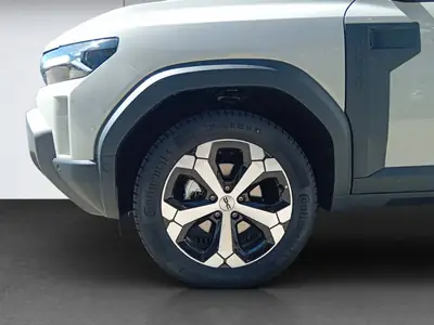 Dacia Duster 1.2 Hybrid Journey 4WD — SUV polyvalent, motorisation hybride économe — Miniatura 16