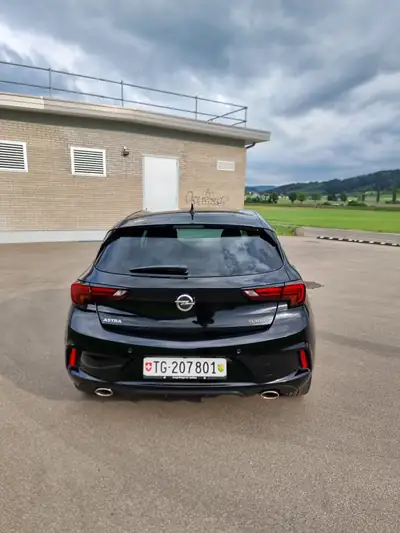 Opel Astra 1.6 T 200 ch OPC Line — Compacte sportive, historique d'entretien impeccable — Heckansicht
