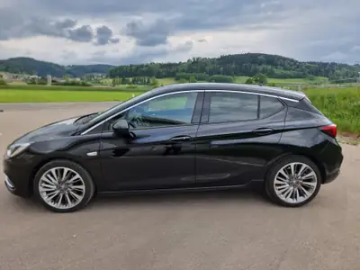 Opel Astra 1.6 T 200 ch OPC Line — Compacte sportive, historique d'entretien impeccable — Innenraum