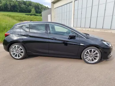 Opel Astra 1.6 T 200 ch OPC Line — Compacte sportive, historique d'entretien impeccable — Detail