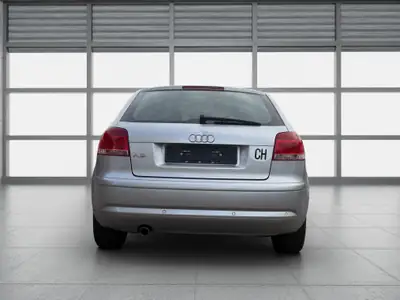 Audi A3 1.6 Ambiente 2004 — Berline compacte automatique, entretien impeccable — détail