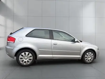 Audi A3 1.6 Ambiente 2004 — Berline compacte automatique, entretien impeccable — Miniature 8