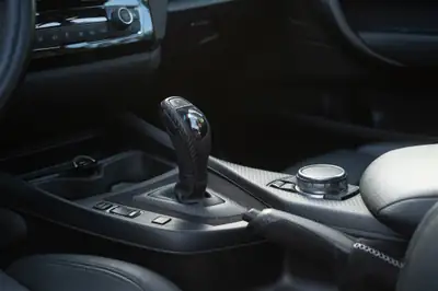 BMW M235i xDrive — Coupé sportif 326 ch, transmission intégrale, faible kilométrage — Miniature 7