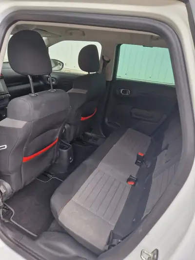 Citroën C3 Aircross 1.2 PureTech 130 — SUV urbain fiable, historique sans sinistre — Innenraum