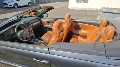 Volvo C70 Cabriolet 2005 — Élégance scandinave et plaisir de conduite décapotable — fianco