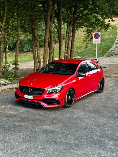 Mercedes-AMG A 45 4MATIC — Berline sport 381 ch, 4WD intégral — exterior view