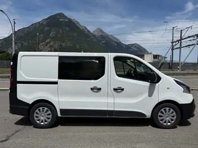 Renault Trafic 2.0 dCi 145 — Utilitaire fiable, peu kilométré, crochet d'attelage inclus — dettaglio