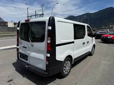 Renault Trafic 2.0 dCi 145 — Utilitaire fiable, peu kilométré, crochet d'attelage inclus — Miniatura 7
