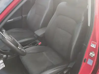 Suzuki Vitara 1.4 T Piz Sulai Top Hybrid 4x4 — SUV polyvalent, technologie MHEV, 31'000 km seulement — Miniature 8