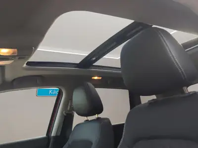 Suzuki Vitara 1.4 T Piz Sulai Top Hybrid 4x4 — SUV polyvalent, technologie MHEV, 31'000 km seulement — Miniature 13