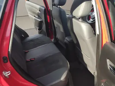 Suzuki Vitara 1.4 T Piz Sulai Top Hybrid 4x4 — SUV polyvalent, technologie MHEV, 31'000 km seulement — Miniature 14