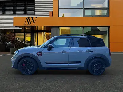 MINI Countryman F60 John Cooper Works ALL4 — 306 ch, Transmission automatique, Équipement premium — tableau de bord