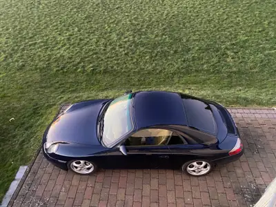 Porsche 911 996 Carrera 4 Cabriolet — Légende décapotable, 300 ch, boîte manuelle — detail