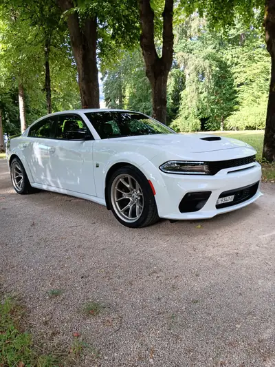 Dodge Charger 392 WB Scatpack Swinger — Muscle car américain, 492 ch, édition limitée 1/1000 — Miniatura 11
