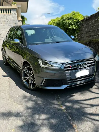 Audi S1 2.0 TFSI quattro — Compact sportif, 231 ch et transmission manuelle — vista esterna