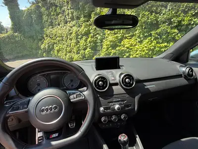 Audi S1 2.0 TFSI quattro — Compact sportif, 231 ch et transmission manuelle — interni