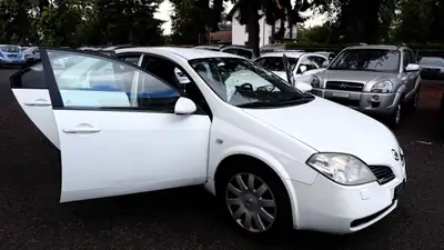 Nissan Primera 2.0 Tekna — Berline fiable sans accident, 256 000 km — Miniature 9