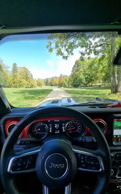 Jeep Wrangler 2.0 Turbo Rubicon Unlimited — SUV 4x4 robuste, 75'000 km seulement — interni